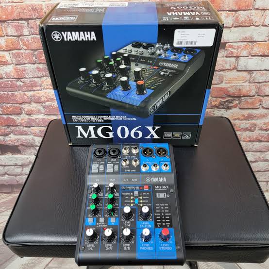 YAMAHA MG06X mixer